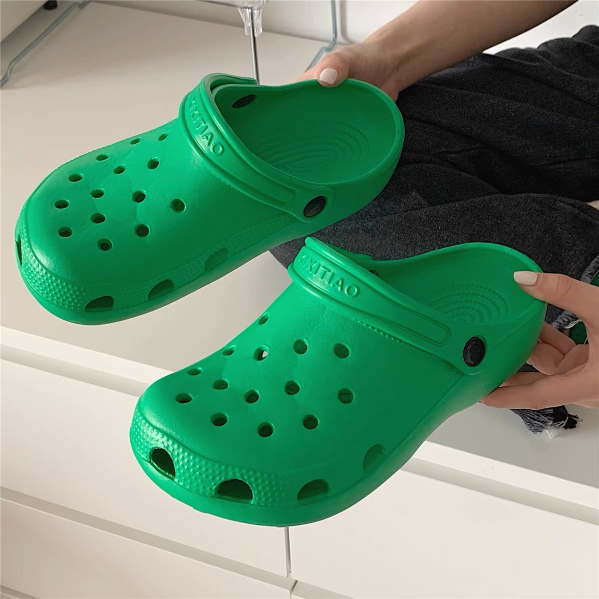Always flexing crocs SNZZ304 image