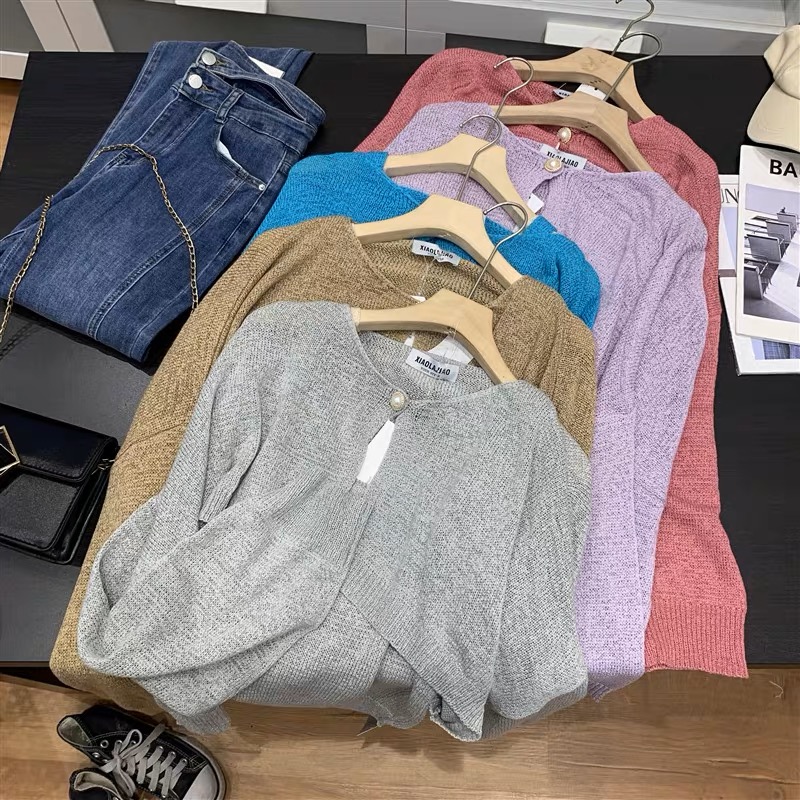 Friendly casual vest & slip on set image