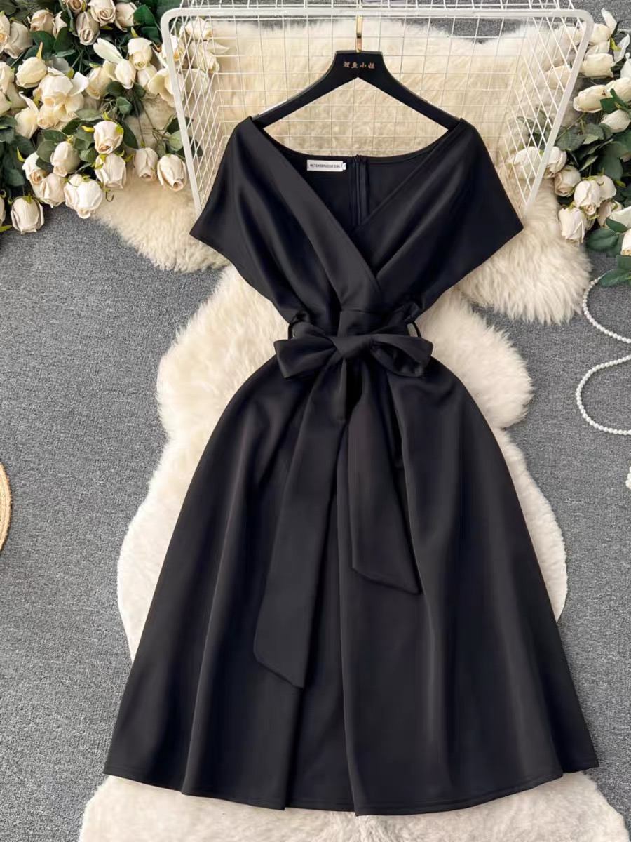 Shopping in Milan dress FD561 image