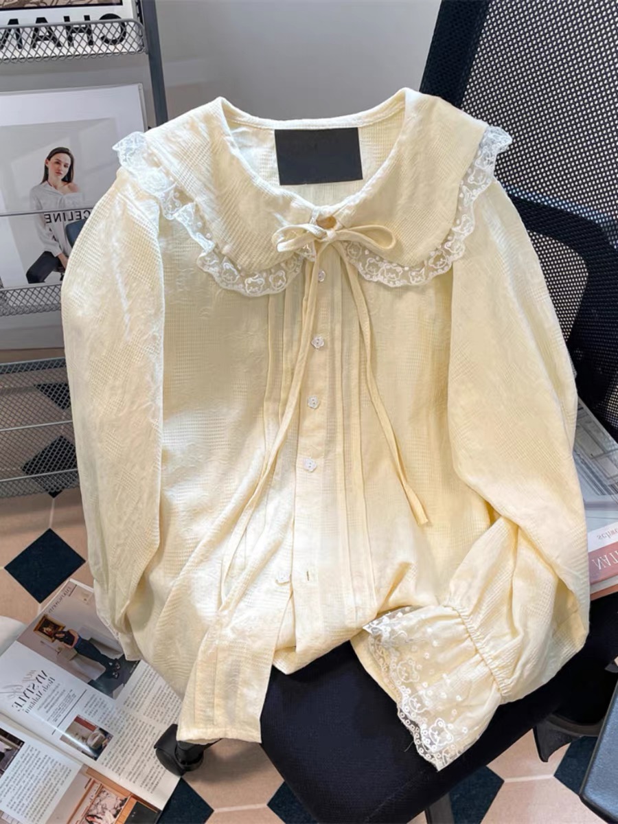 Caught in my trap blouse BE145 image