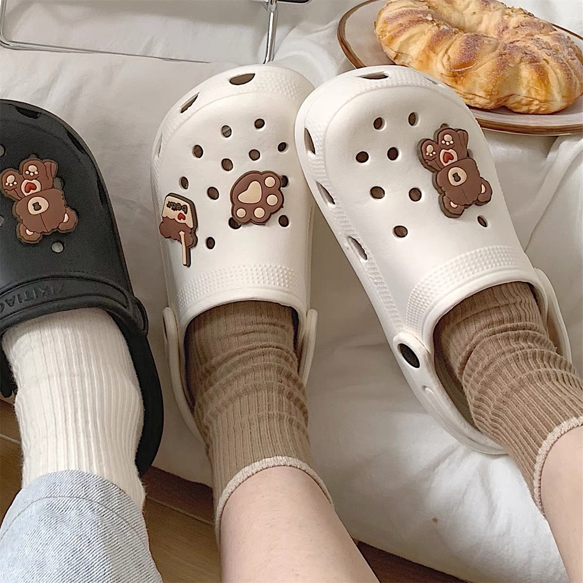 Last min trip crocs SNZZ311 images