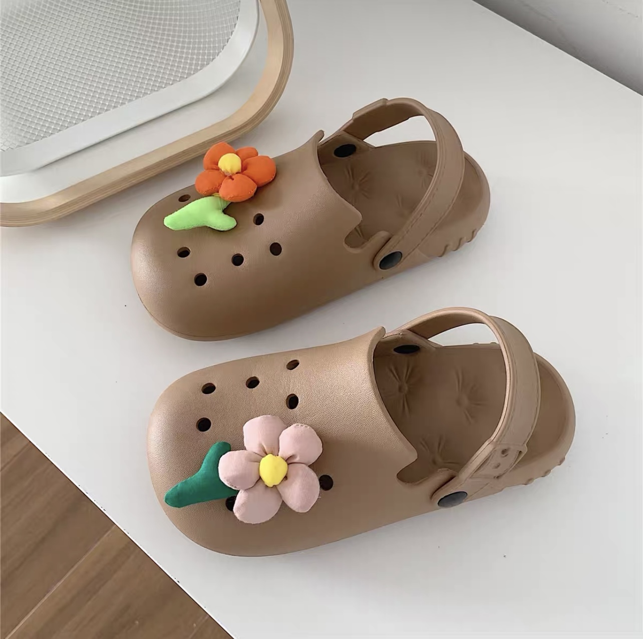 Sheridan crocs SNZZ323 images