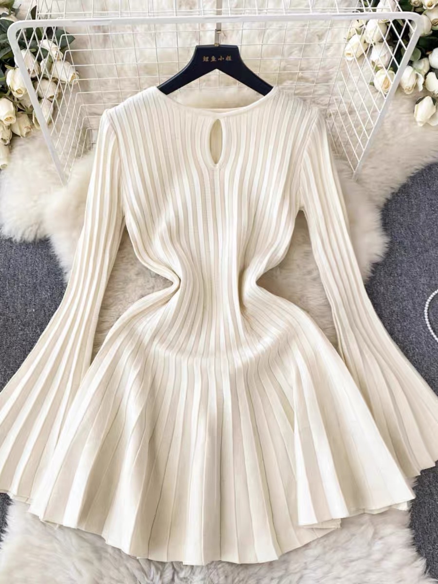 A drop of diamond knitted dress KD217 image