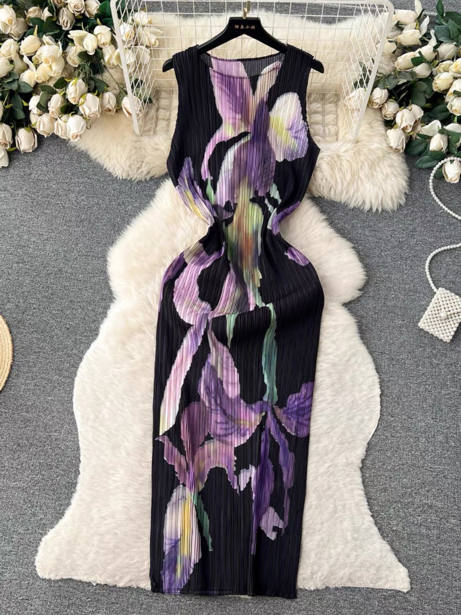 Party goes on gown CBC141 image