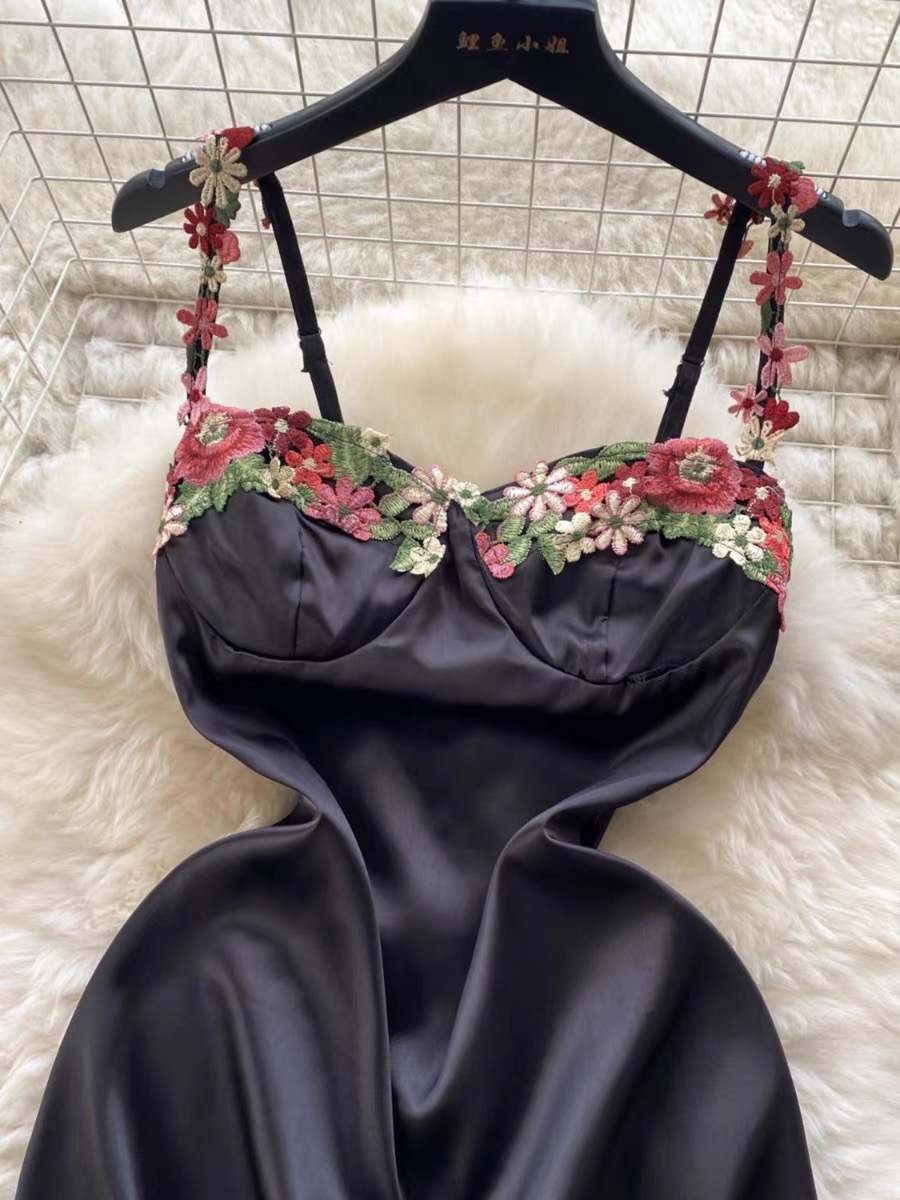 Silk chic gown CBC137 image