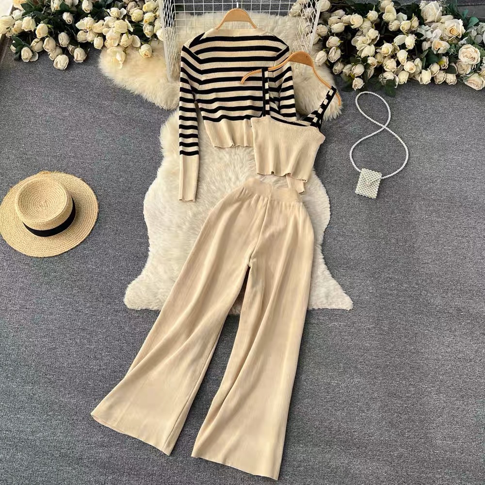 Cuddle sessions sweat set STP19 image