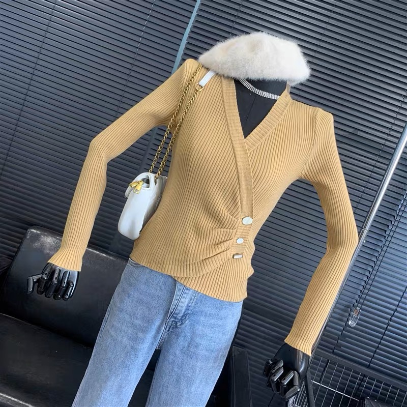 Everyday casual knit top image