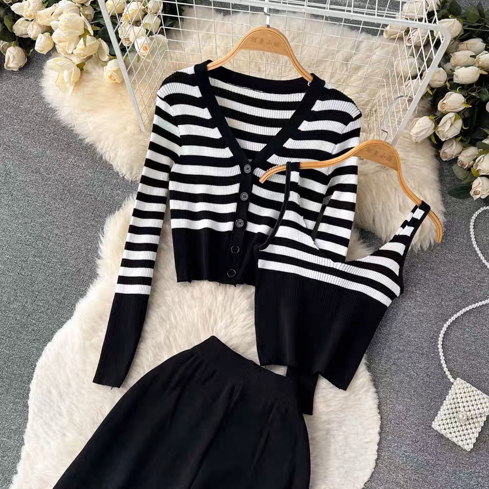 Cuddle sessions sweat set STP19 image