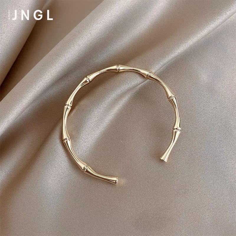 My own attachment bracelet JW142 image