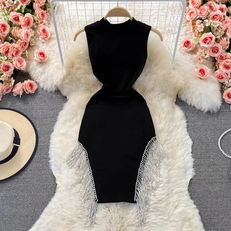 Sexy slither side cut gown CBC50 image