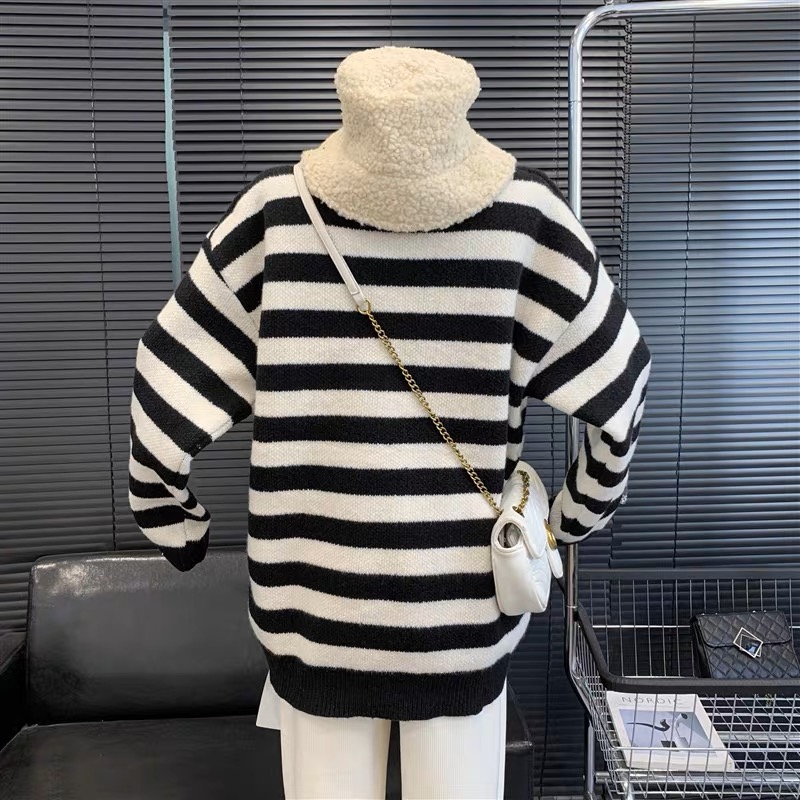 Smurfs sweater 6-16 image