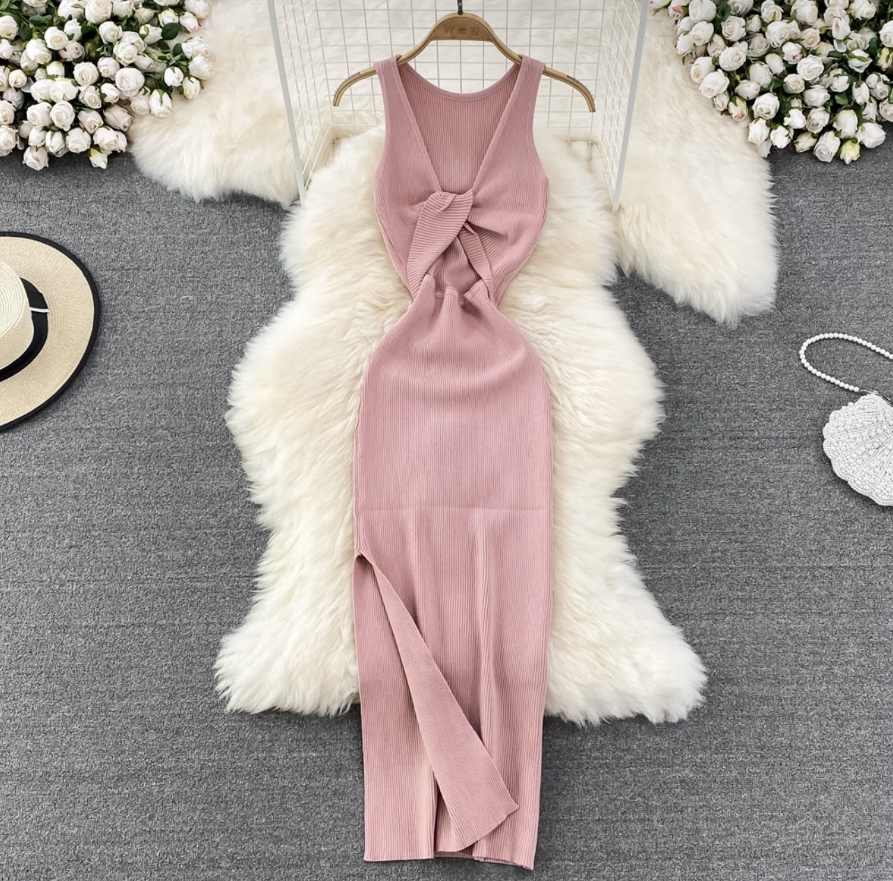 Heart eyes caged knit gown CBC58 image