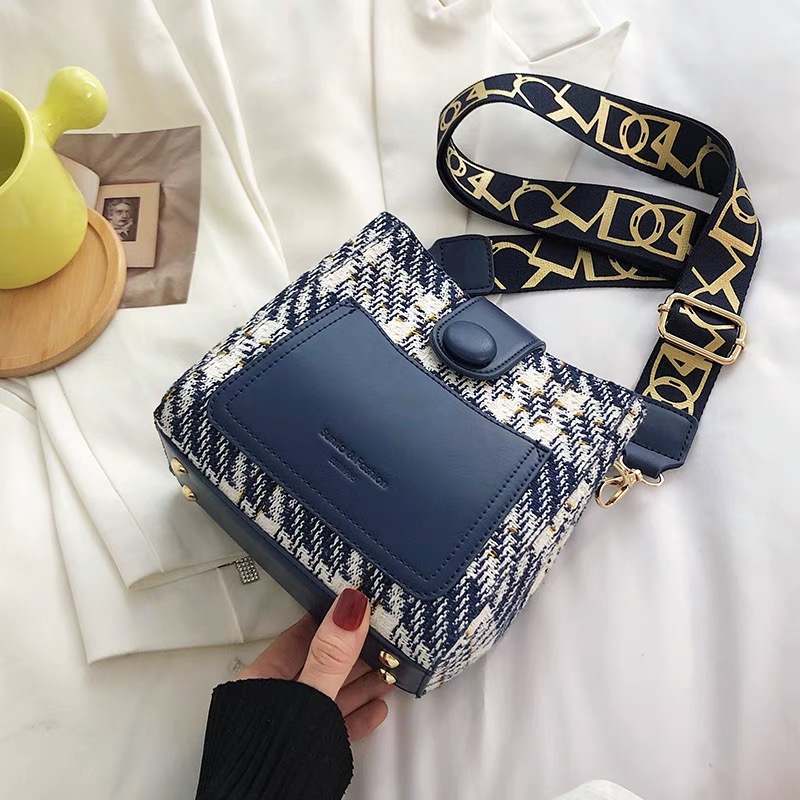 Shssh keep my secret print sling bag BG158 images