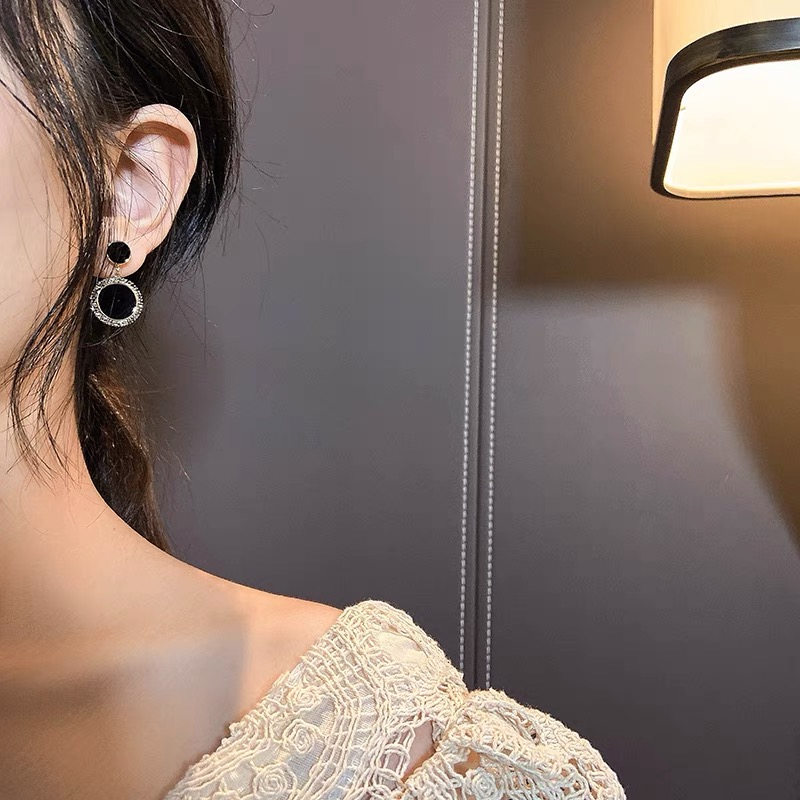 Going shop black crystal earrings JW128 image