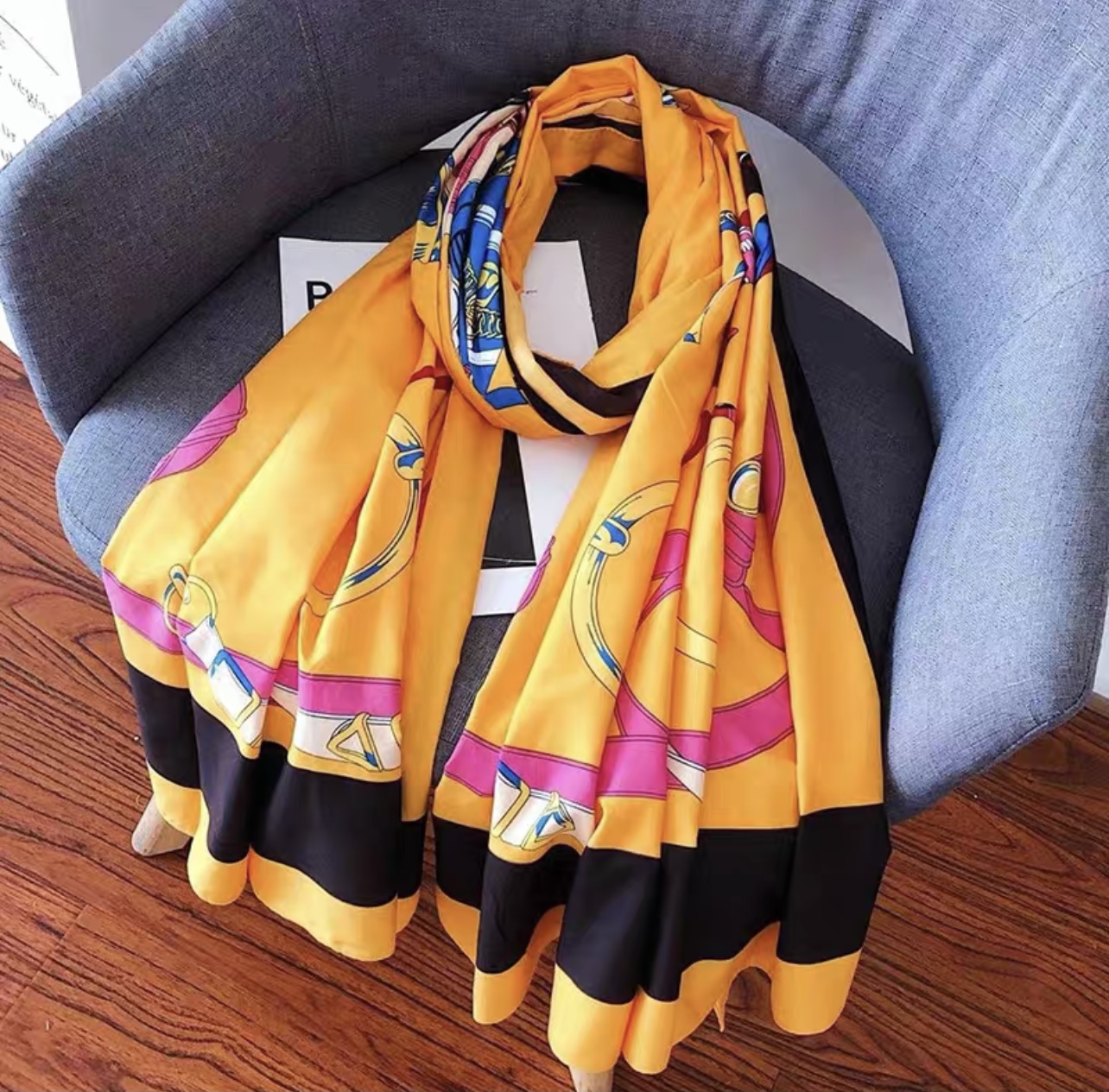 Hermes style print scarf HW117 image