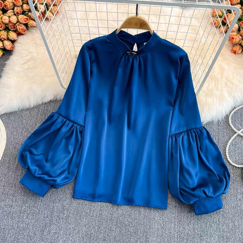 Signing contracts blouse BE124 image