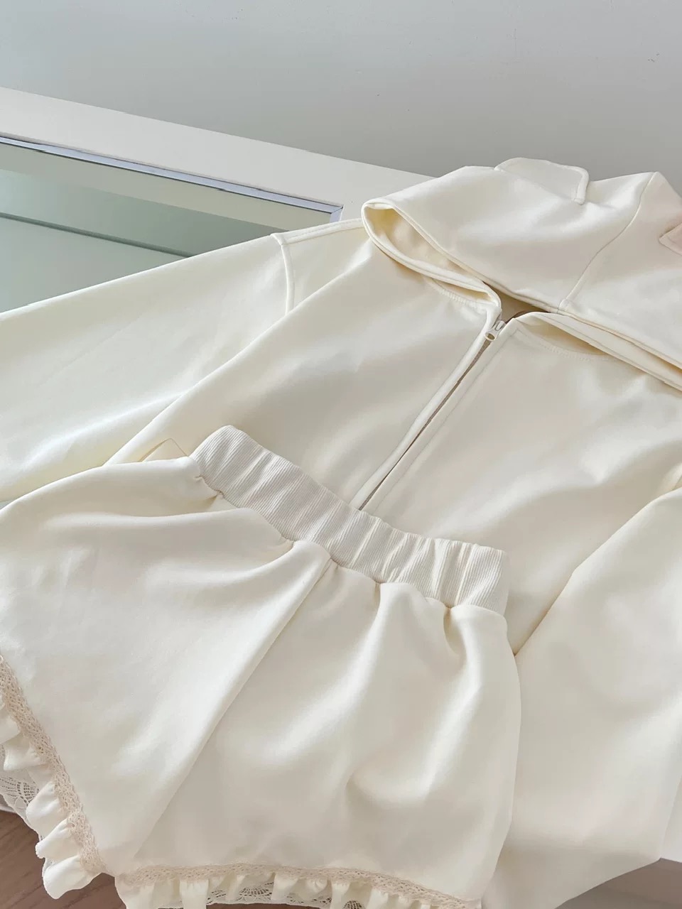 Cross over windy night set STP102 images