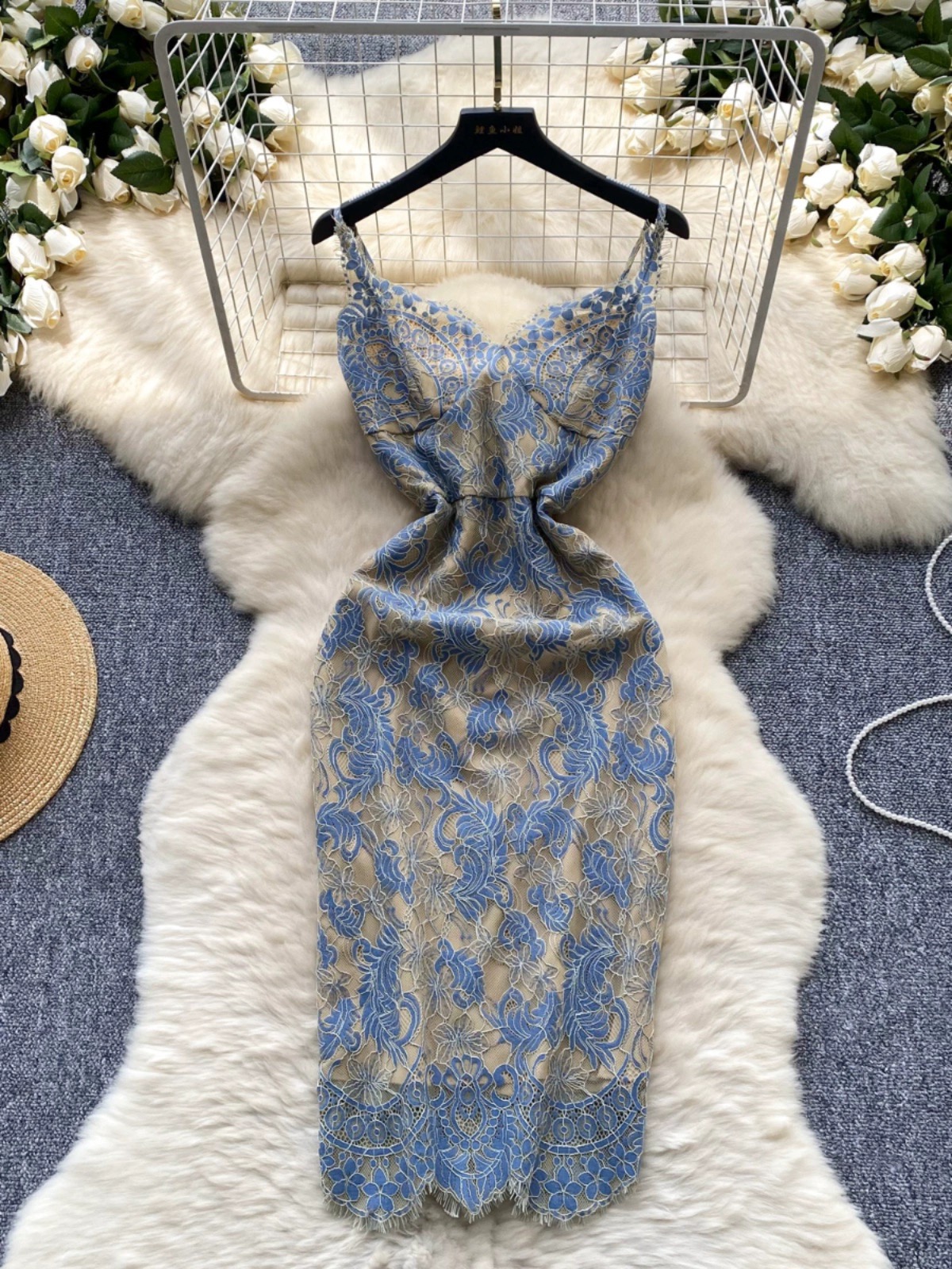 Follow back lace dress FBC320 image