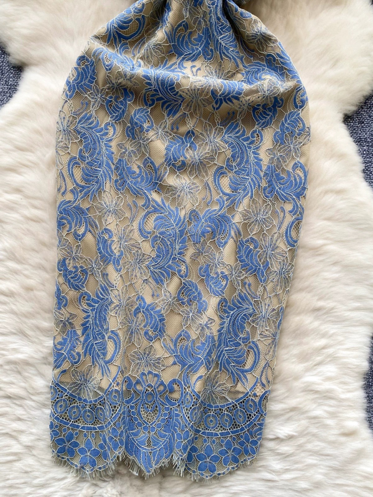 Follow back lace dress FBC320 image