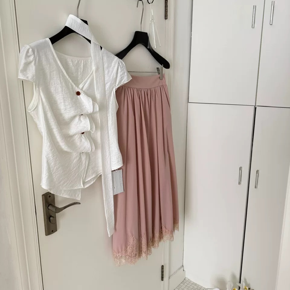 Chic in the city set CTP335 image