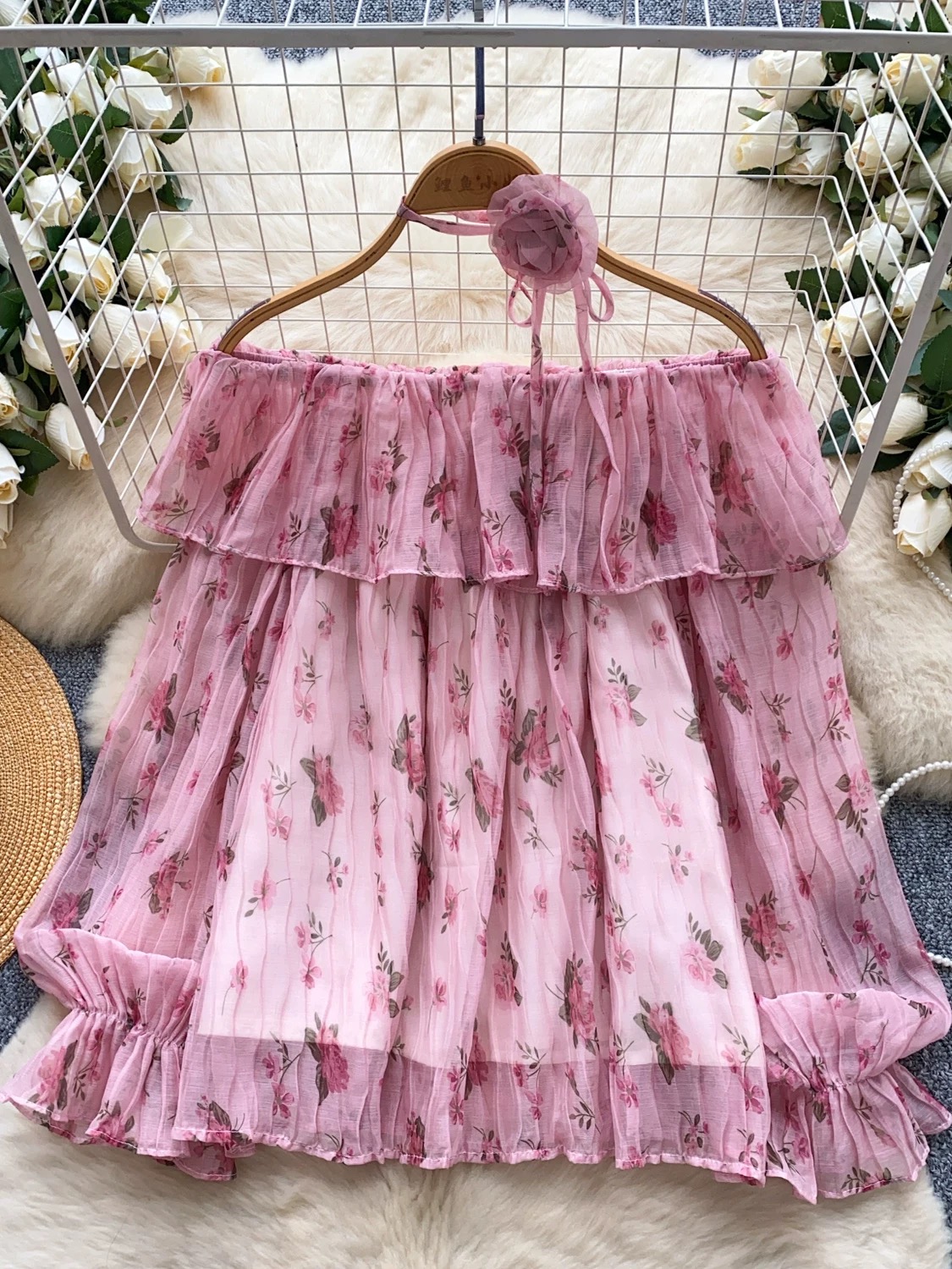 Born for the spotlight top CTO928 images