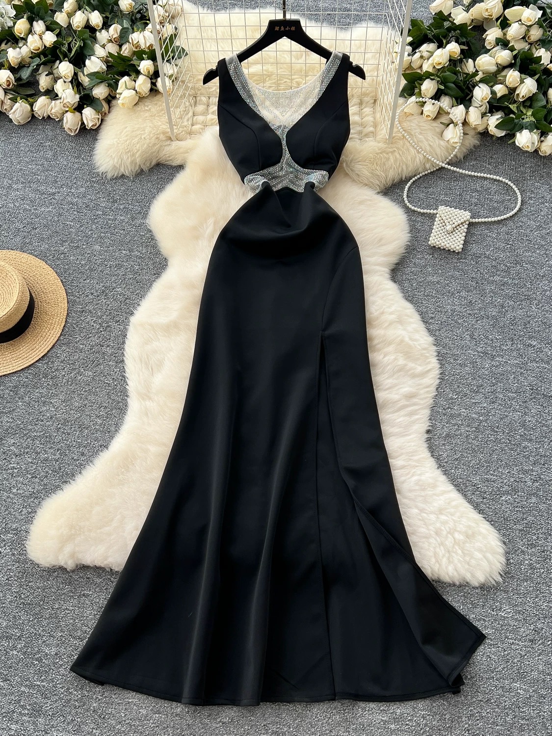 Dancing at the party dress EVD257 image