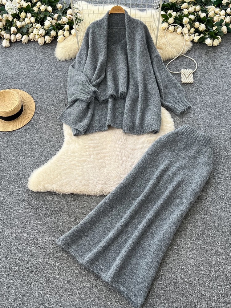 Noir elegance knitted set KTP313 image