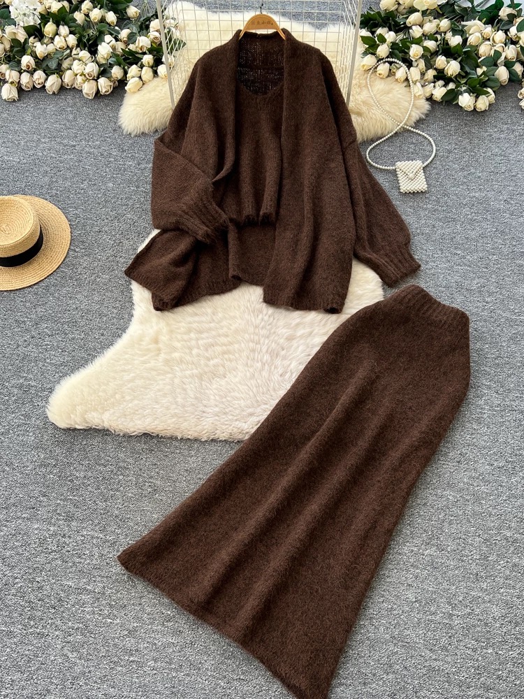 Noir elegance knitted set KTP313 image