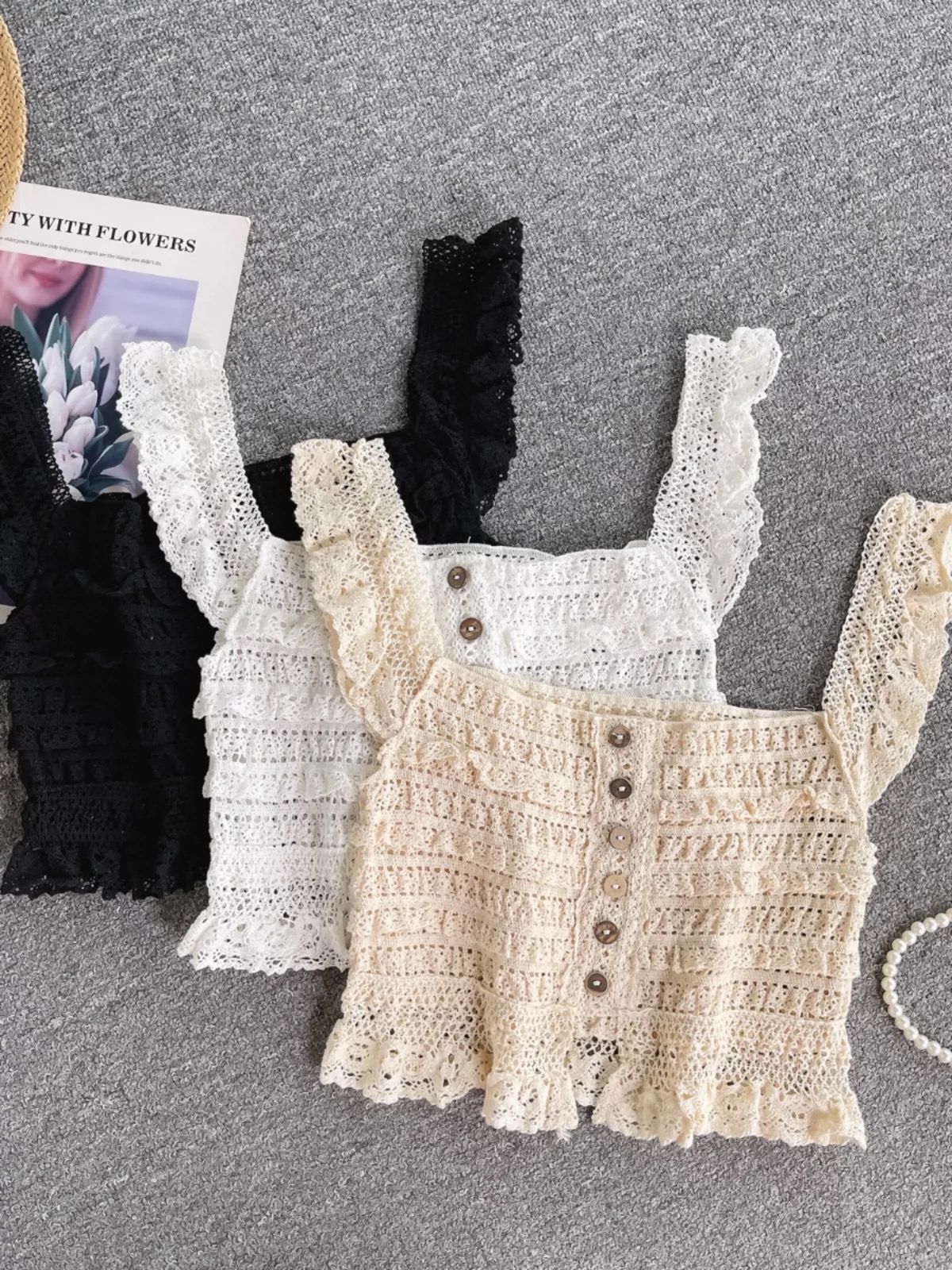 Mixed vibes top KTO141