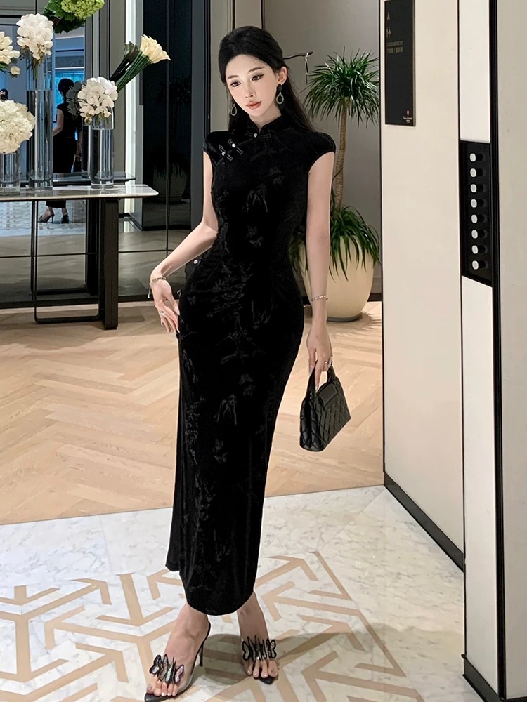 Running errands qipao dress Q235 image