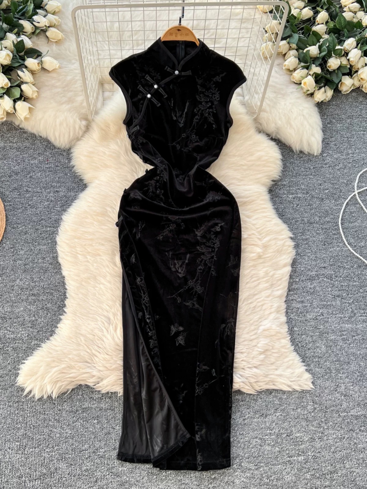 Running errands qipao dress Q235 image