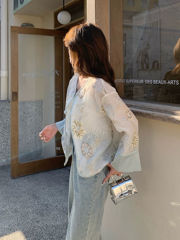 Lost in Paris top CTO1101 images