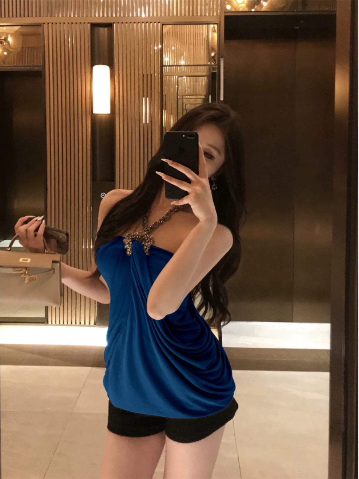 Into bigger things top CTO1131 images