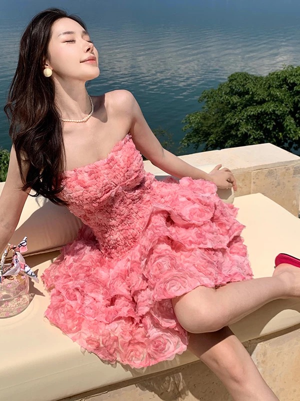 Bad intentions floral dress CD681 image