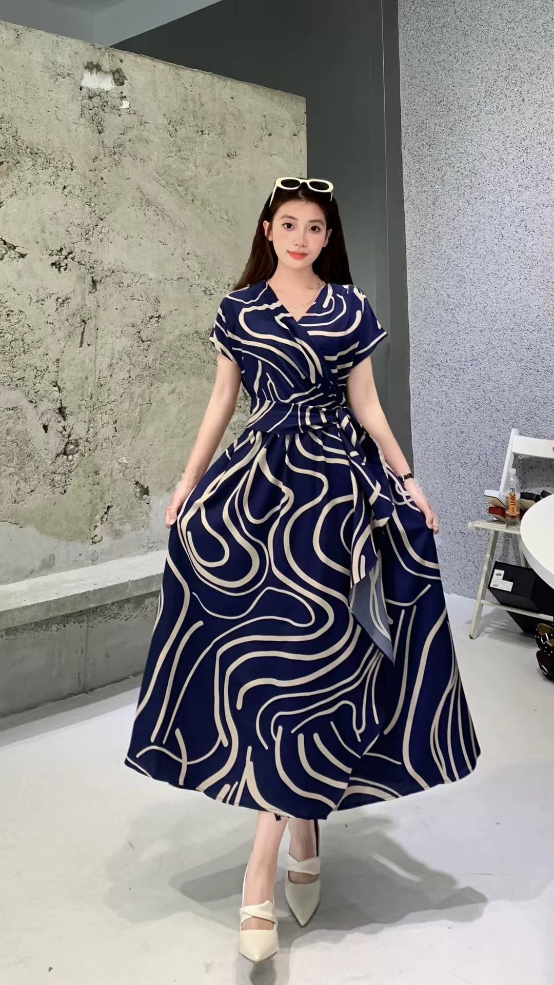 Follow the petals dress CD1332 image