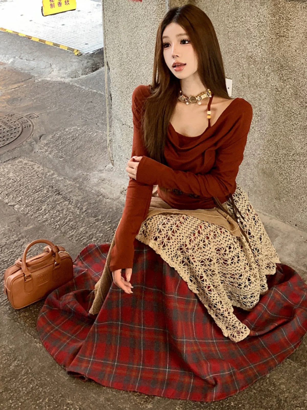 Private university skirt CS171 image