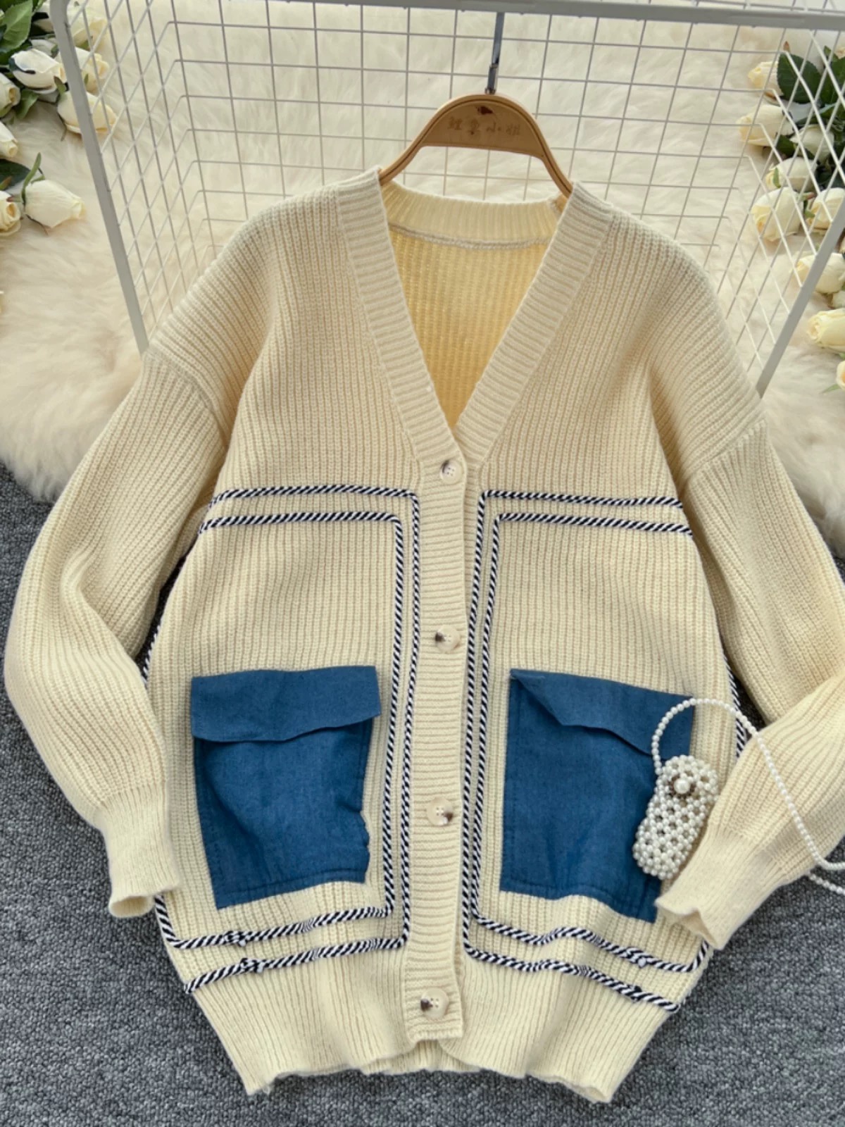 Whole new world sweater KS112 image