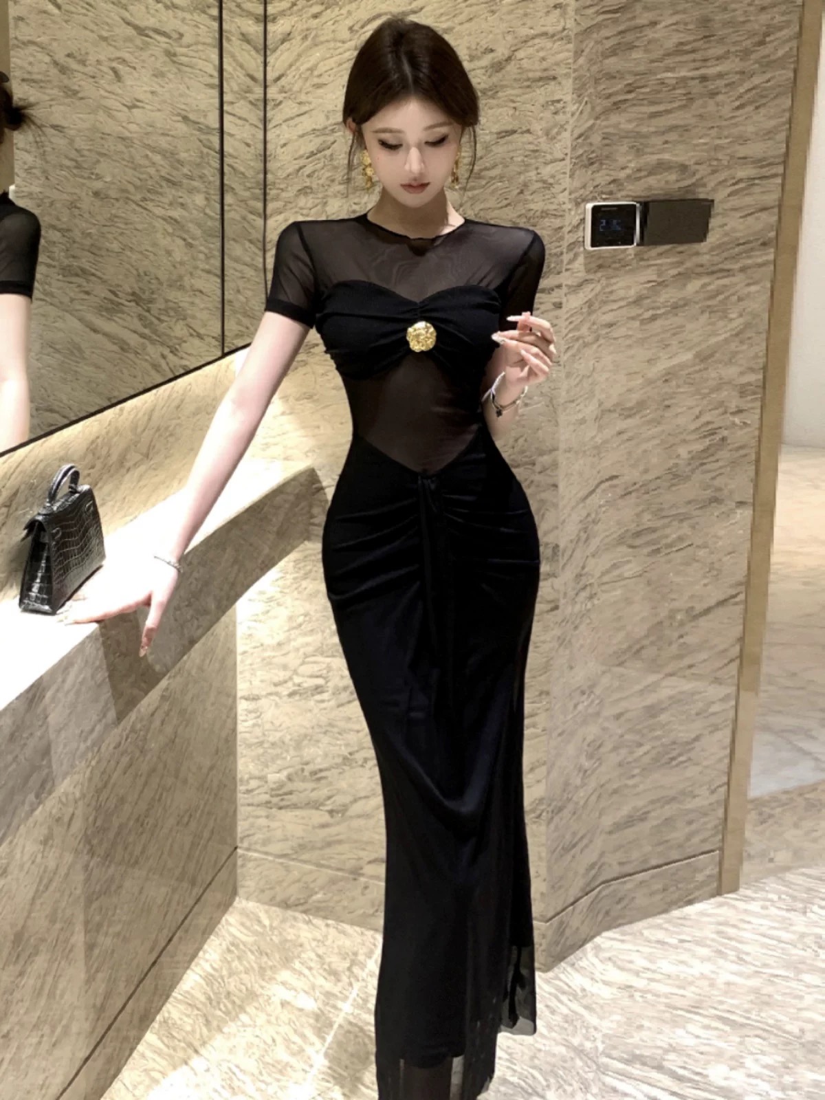 Can’t tame me dress FD838 image