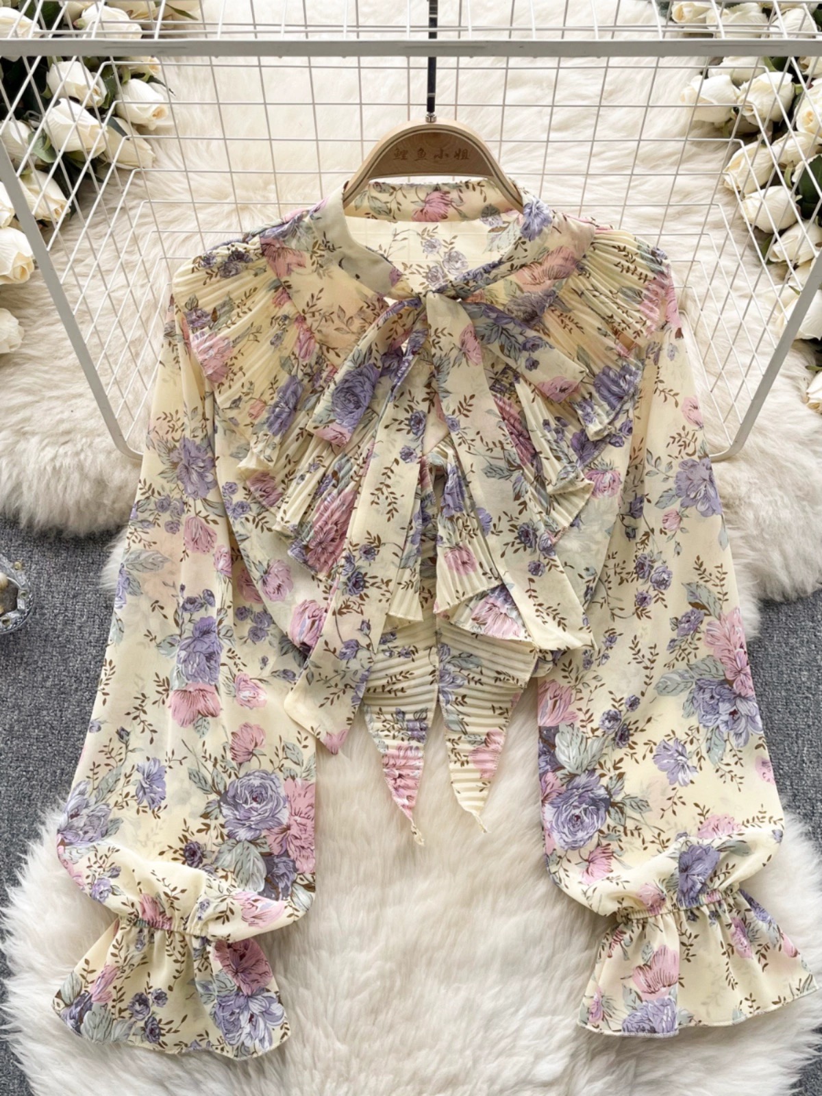 One ruffle story blouse BE324