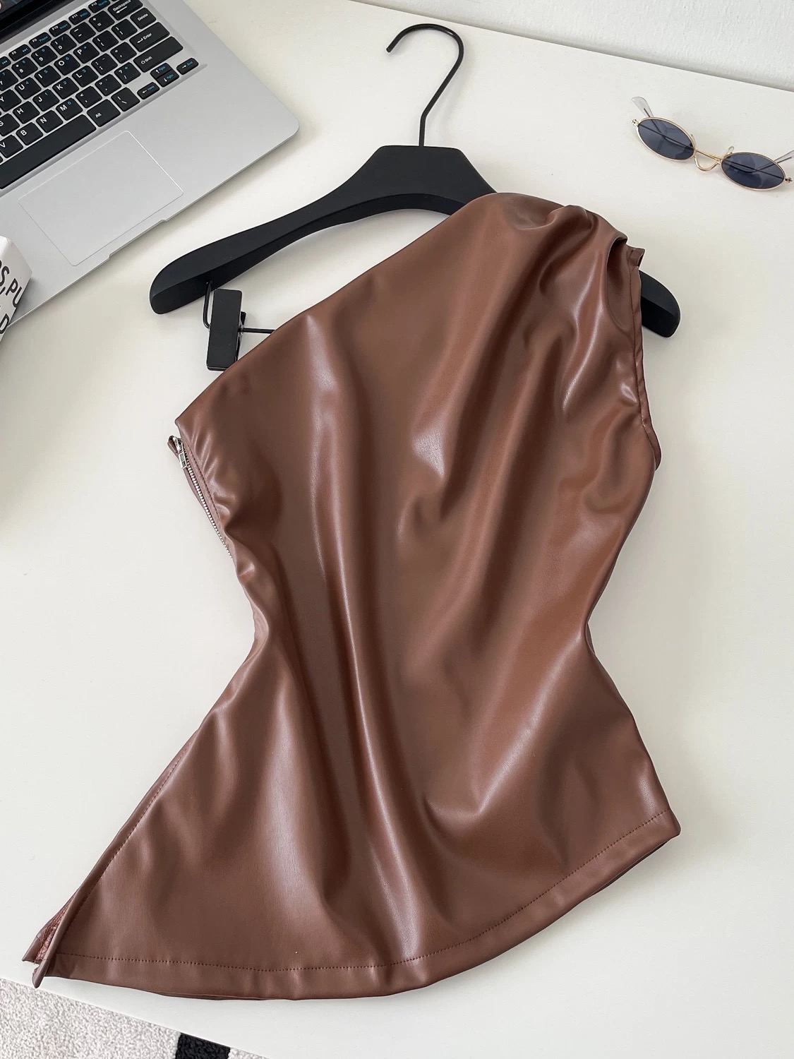 Queen of the parties leather top CTO1029