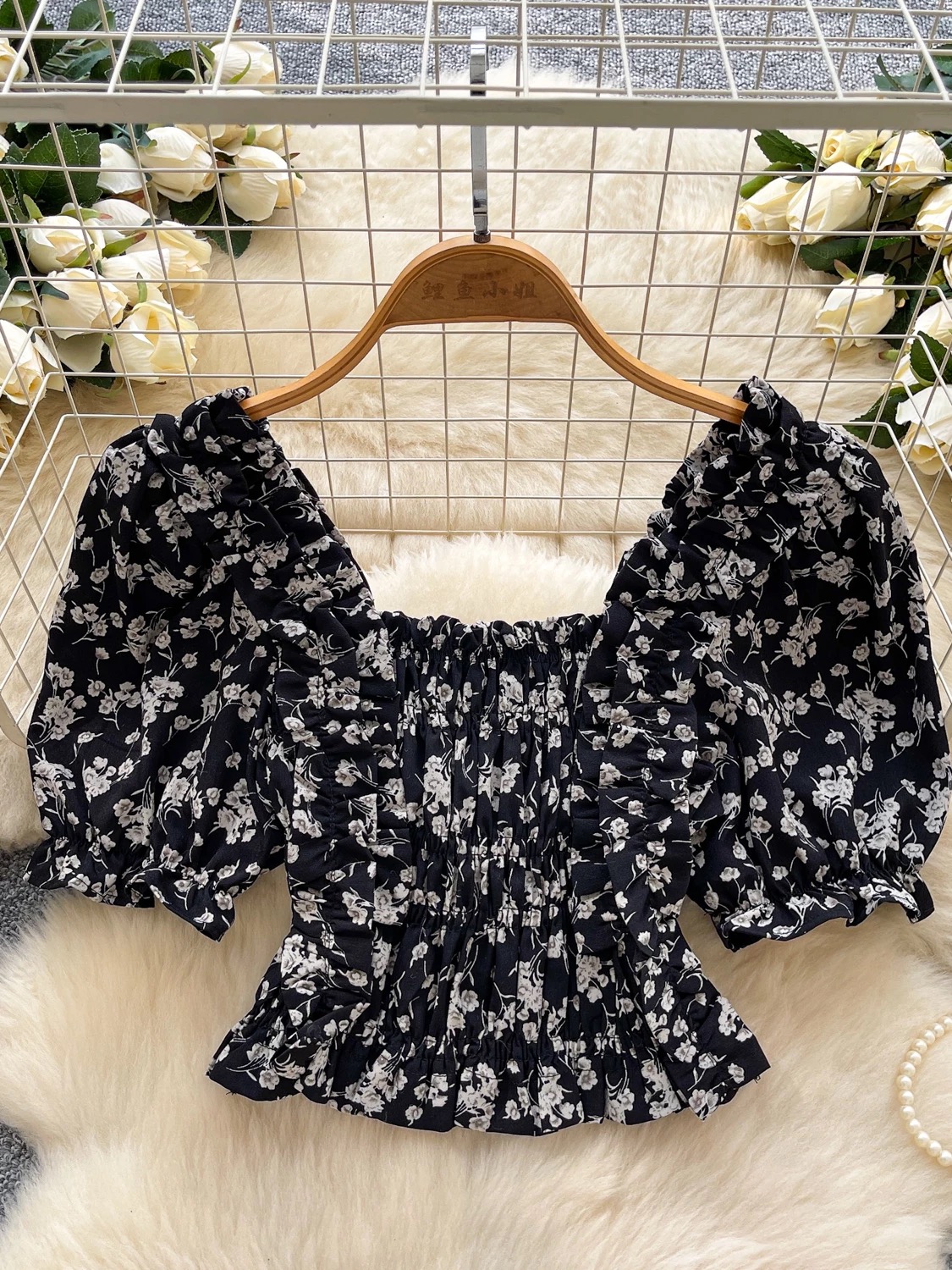 Hot babe in Miami top CTO1010 image