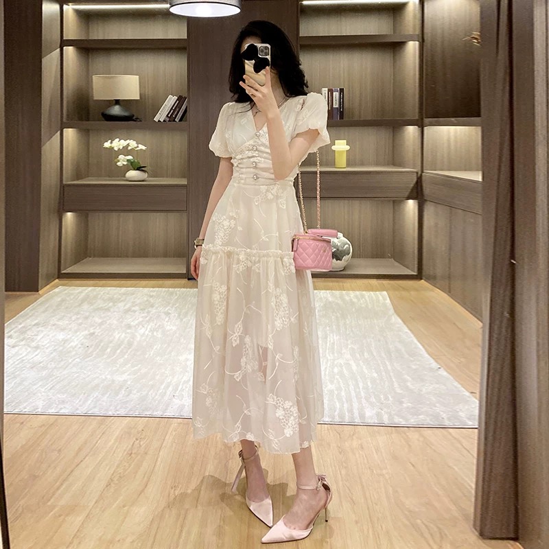 The amari dress CD559 image