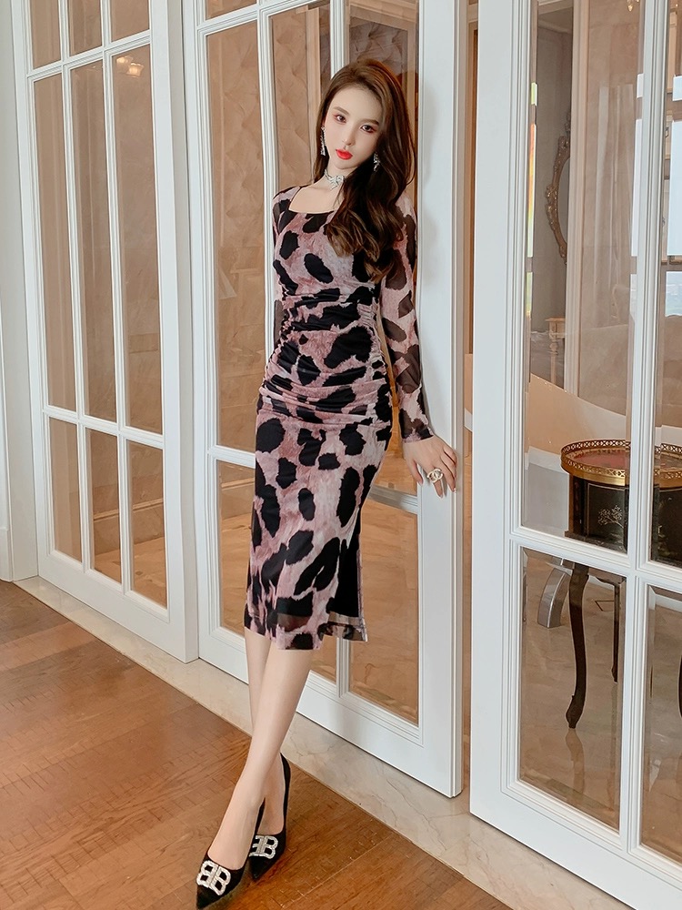 Flaunt your curves dress CBC561 image