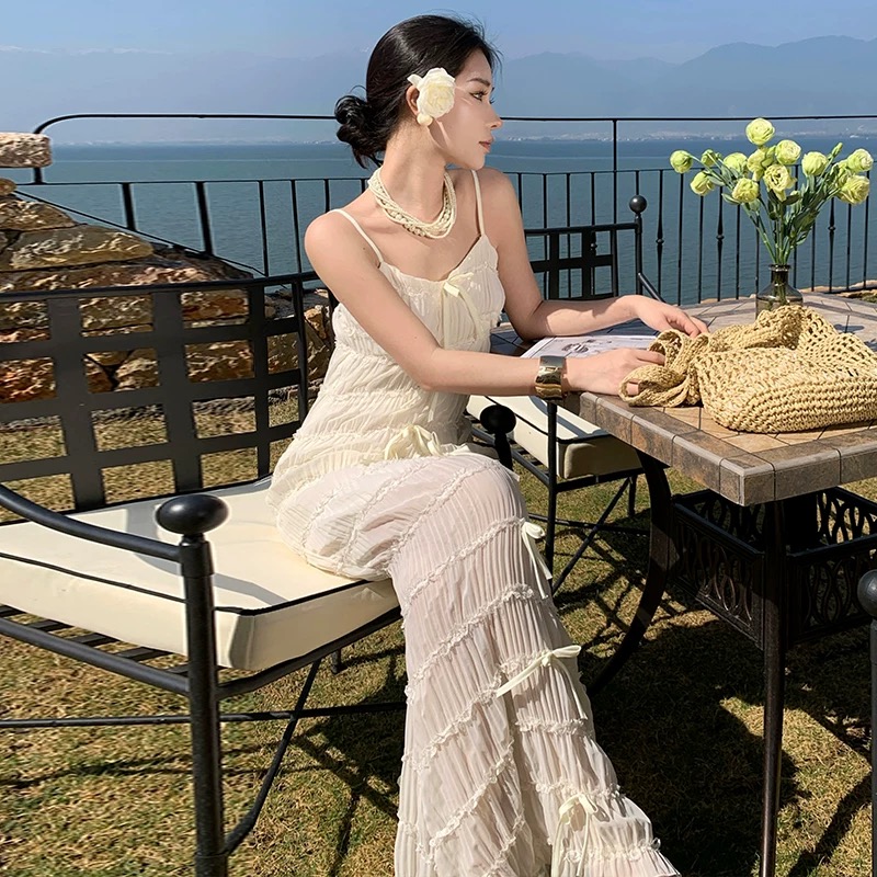 Champagne kisses dress CD645 image