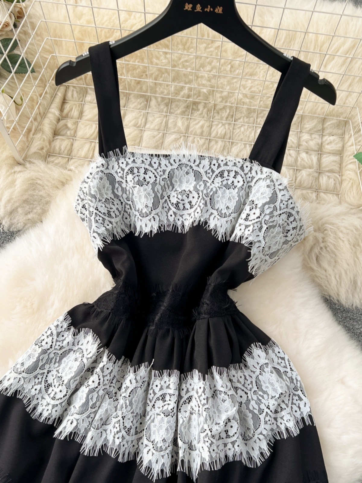 Santa Monica lace dress CD1456 image