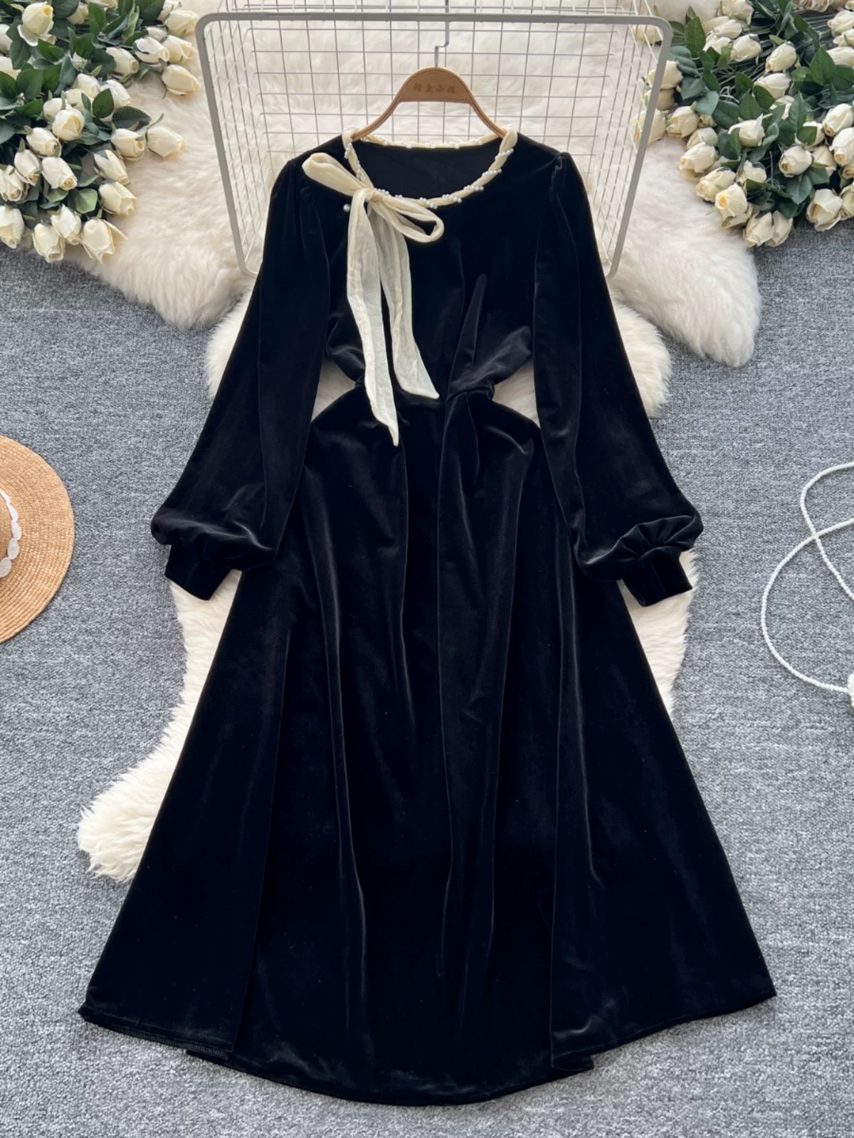 Movie dates velvet dress CD1929 image