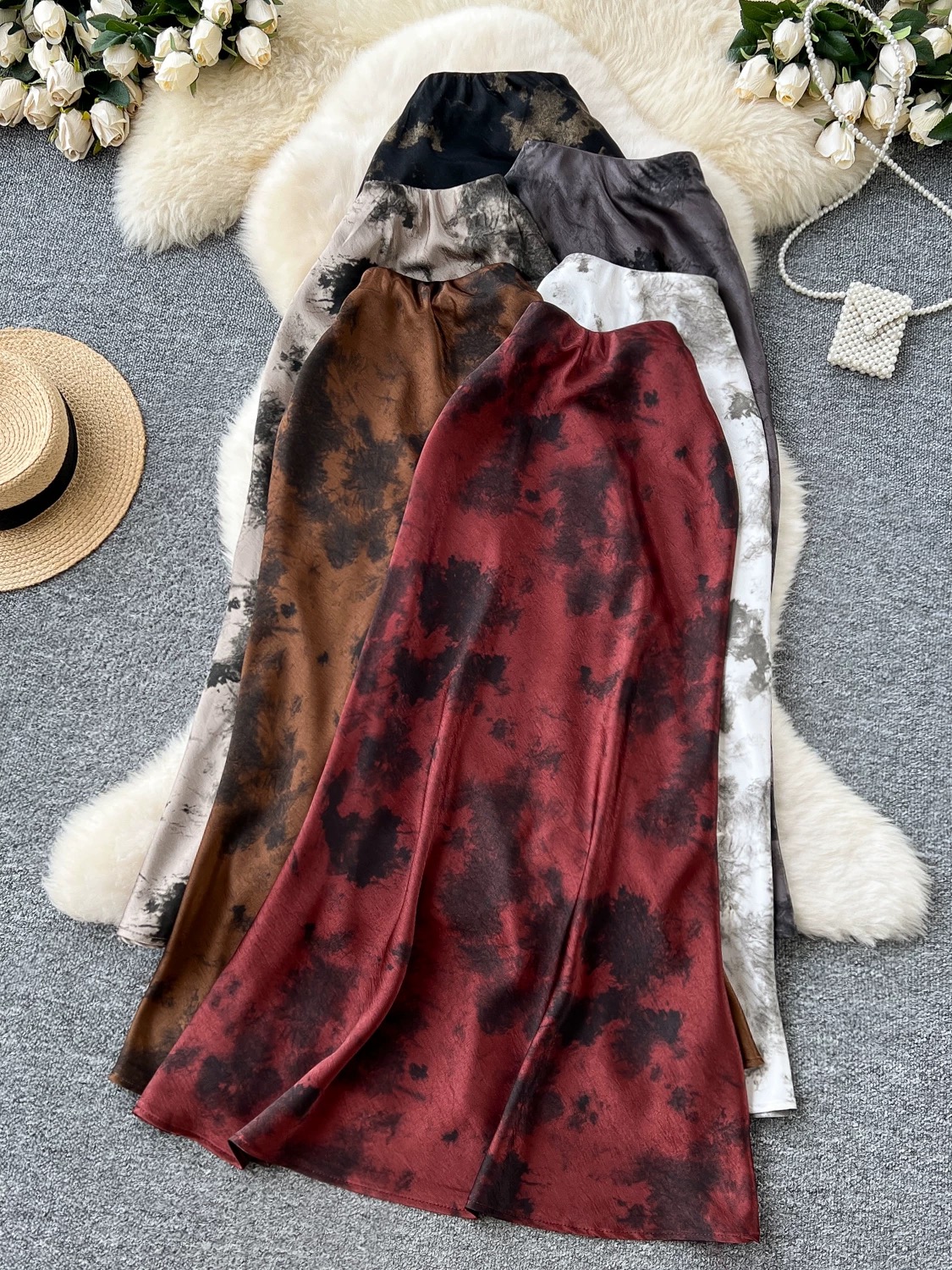 Distorted love skirt CS188 image