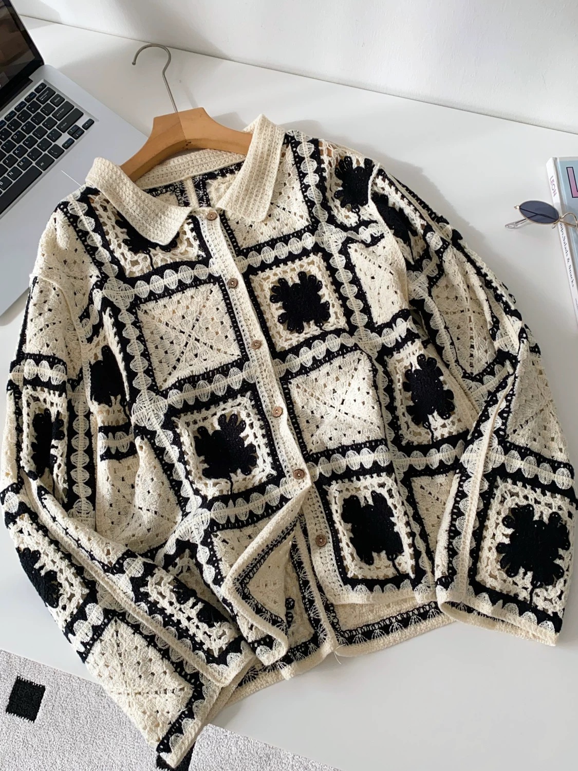 Knitted timed top KTO284 image