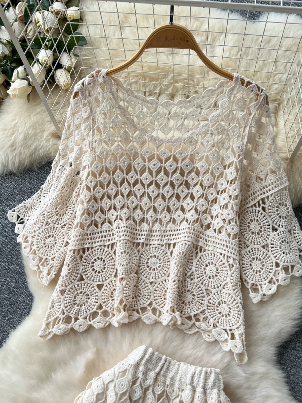 She’s an icon set KTP225 image