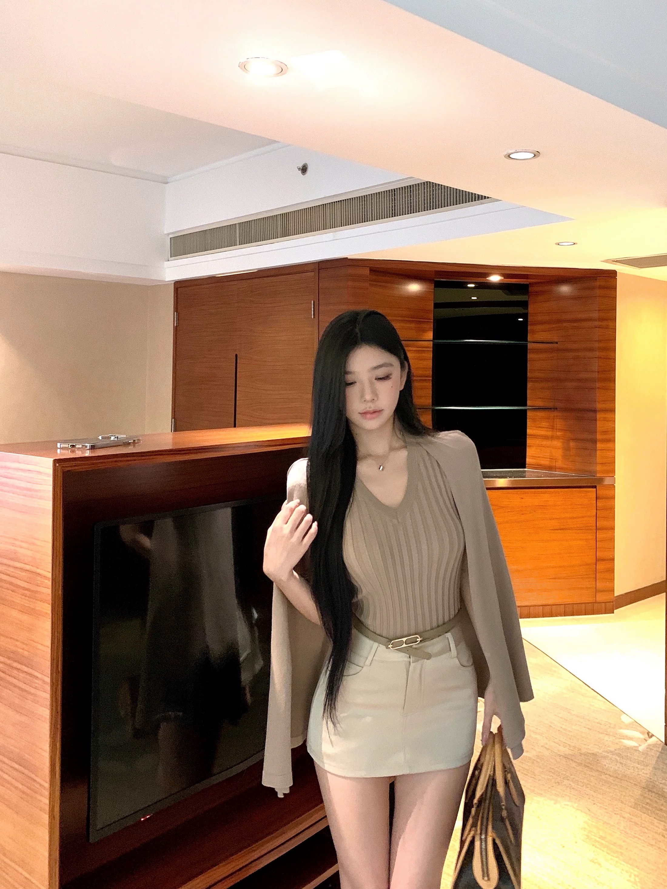 Love in the dark top KTO270 image